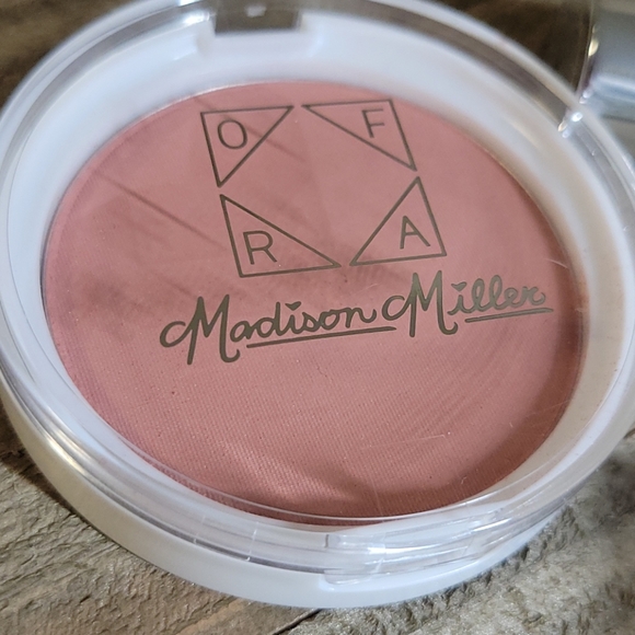 Makeup  bundle - Picture 2 of 14